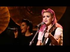 Teenage Dream: The Complete Confection Katy Perry - The One That Got Away (Acoustic) video