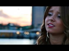 Singles David Guetta - Falling To Pieces video